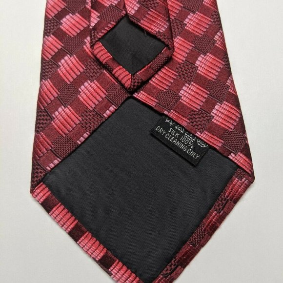Karako Collection Red Geometric Silk Necktie - Picture 2 of 5